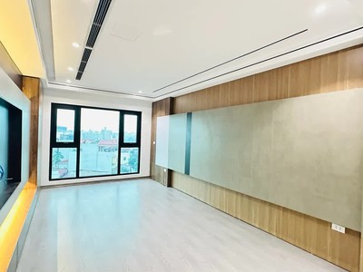 Bán nhà mới- đẹp dân xây độc lâp 7 tầng thang máy phố trạm 34 m2 10.5 tỷ long biên hà nội. 4