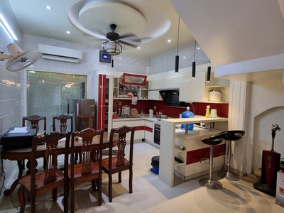 Cho thuê nhà phố Văn Cao, 4 p.ngủ khép kín, DT: 70m2. 1