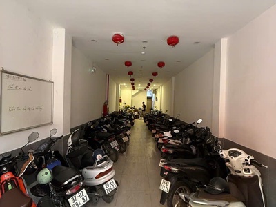 CCMN phố Tạ Quang Bửu- DT 110m2x5T full nội thất - dòng tiền 90tr/1 tháng 0