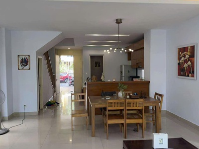 Chính chủ cho thuê biệt thự đơn lập sân vườn view sông rạch chiếc- quận 9 - tphcm 1