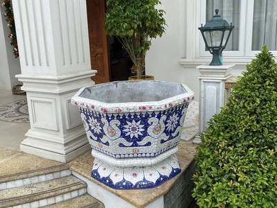 Chậu hoa dán miễng sành - chậu khảm sành sứ - nghệ nhân dán miễng sành sứ ,khảm miễng 7