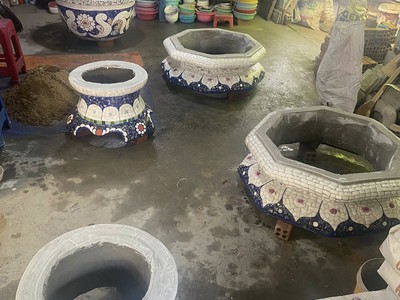 Chậu hoa dán miễng sành - chậu khảm sành sứ - nghệ nhân dán miễng sành sứ ,khảm miễng 11