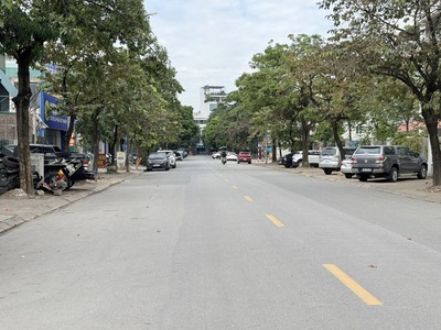 Bán Đất Mặt Phố Nguyễn Khiêm Ích, Trâu Quỳ 140m2 - MT 7m, Kinh Doanh Đỉnh, Sổ Đỏ CC 1