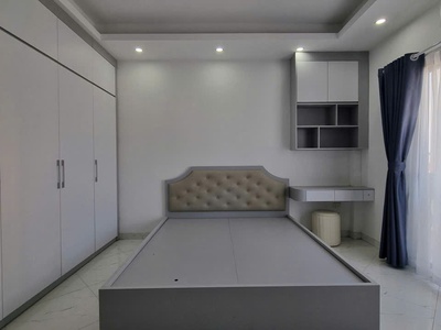 Mặt ngõ, ngõ thông, ôtô đỗ cửa, 6 tầng thang máy, 20m ra phố ôtô tránh 3