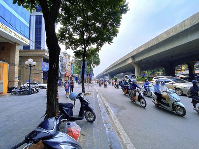 Bán gấp nhà mặt phố khuất duy tiến thanh xuân, vỉa hè kinh doanh 6 tầng thông sàn, 19.x tỷ 0