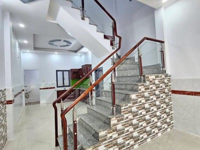 Nhà 2 tầng mặt tiền ta10, ô tô ngủ trong nhà. sát bên lê thị riêng, phường thới an quận 12. 3