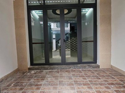 Nhà 2 tầng mặt tiền ta10, ô tô ngủ trong nhà. sát bên lê thị riêng, phường thới an quận 12. 1