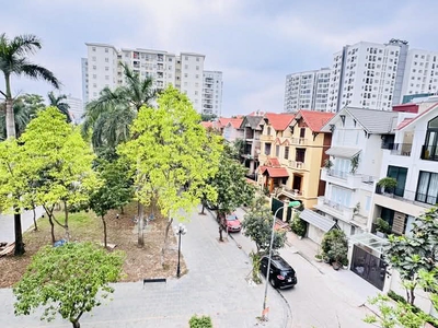 Biệt thự lô góc sài đồng, vỉa hè rộng, ôtô tránh, view công viên cây xanh 2