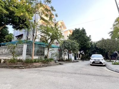 Biệt thự lô góc sài đồng, vỉa hè rộng, ôtô tránh, view công viên cây xanh 0