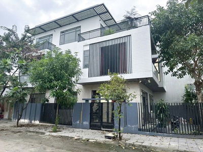 Cần cho thuê nhà biệt thự 4 tầng 2 mặt tiền   46 đào sư tích - hòa minh - đà nẵng 0