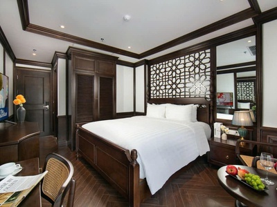 Bán khách sạn mặt phố lương ngọc quyến, 79m2, 5 tầng, mặt tiền 5.4m, 77.6 tỷ, kinh doanh đỉnh 0