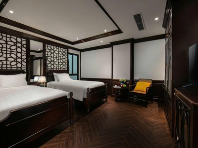 Bán khách sạn mặt phố lương ngọc quyến, 79m2, 5 tầng, mặt tiền 5.4m, 77.6 tỷ, kinh doanh đỉnh 2