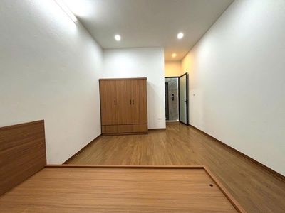 Bán nhà ngọc khánh thang máy 35m 5 tầng mặt tiền 3,3 giá chào 10,5 ty 1