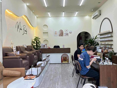Chính chủ cần sang nhượng gấp tiệm nail lớn   mặt tiền 764 cách mạng tháng 8, phường tân sơn nhì- 3