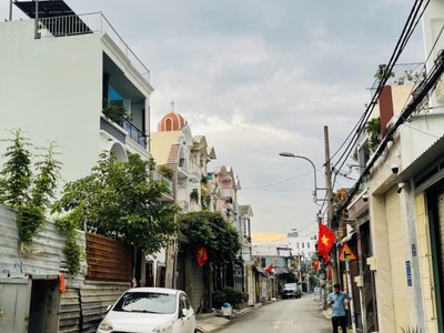 Gấp bán đất mặt tiền đ số 8 gần chợ lk 5-6-370m2 ngang 16m cự đẹp kv xây 4 tầng 26 tỷ 0