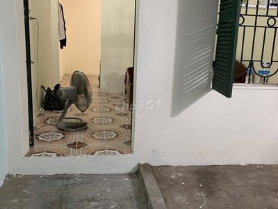 Cho thuê nhà cấp 4 tại Số nhà 58 ngõ 59 phố Sở Thượng, đường Tam Trinh quận Hoàng Mai, Hà Nội. 0