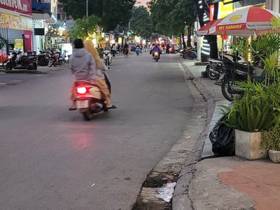 Siêu phẩm 70m  3 mặt thoáng, kinh doanh 24/7, giá chỉ 17 tỷ   lô đất hiếm trâu quỳ 1