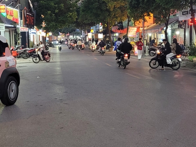 Siêu phẩm 70m  3 mặt thoáng, kinh doanh 24/7, giá chỉ 17 tỷ   lô đất hiếm trâu quỳ 2