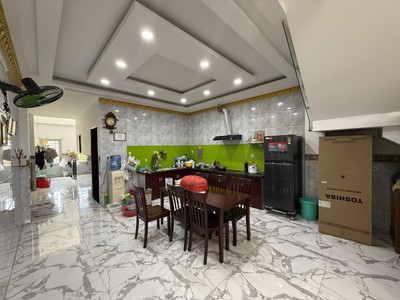 Nhà phố 3 lầu hẻm 8m tô ngọc vân ngang 5.3m 132m2 ở ngay tặng nt đẹp chỉ 12.3 tỷ. 4