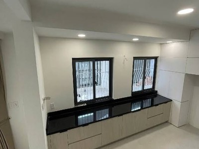 Cần bán căn nhà mới tinh, ngay cạnh mặt tiền cmt8 cực hiếm 0