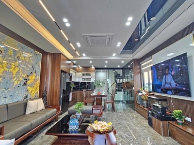 Nhà đẹp cổ linh, 8 tầng thang máy, đối diện aeon, gara, full nội thất 1