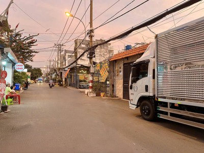 Nhà phố 3 lầu hẻm 8m tô ngọc vân ngang 5.3m 132m2 ở ngay tặng nt đẹp chỉ 12.3 tỷ. 0