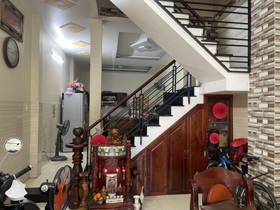 Bán nhà 3 tầng, 3pn, đường lê thị hoa, bình chiểu, thủ đức. tp hcm. dt 71m2, sh, 5.8 tỷ. 2