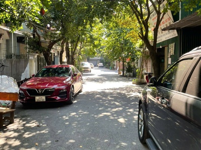 60m đức thượng .hoài đức. hà nội .kinh doanh .đường thông tứ tung ô tô. đỗ ngày đêm. giá đầu 1