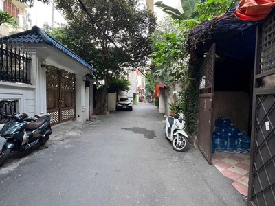 Bán nhà phân lô lê trọng tấn - sổ đỏ nở hậu 70m  x 4 tầng  gia đình tự xây giá 16 tỷ 0