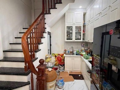 Nhà phố hoàng ngân-32m 5tầng- ngõ thông  ô tô đỗ cửa- nhỉnh 9 tỷ 2