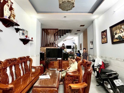 Bán gấp nhà đsố11 bhh gần aeon tân phú hẻm 6 thông gần mặt tiền 56m2-3 tầng nhỉnh 5 tỷ 1