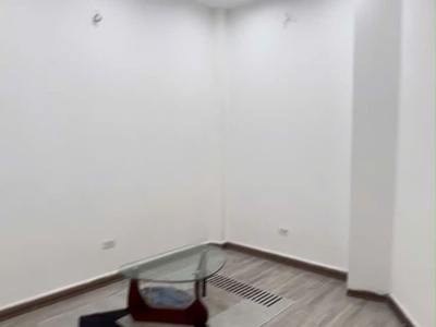 Nhà chính chủ - giá tốt - vị trí đẹp tại ngõ văn hương 0