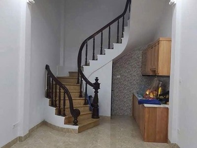 Nhà mặt ngõ - ba gác đỗ cửa - 30m ra ô tô - 100m ra phố - tiện ích ngập tràn 5 tầng-32m2 1