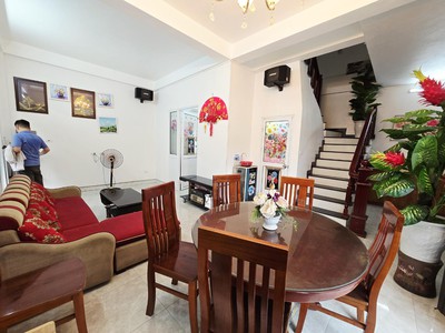 Nhà đẹp dương xá, gia lâm 75m, hơn 4 tỷ. dân xây, ba mặt thoáng. 0