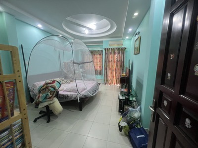 Chính chủ gửi bán nhà 4x20m, 3 tầng sân thượng, đối diện công viên cao lân   18 tỷ 0