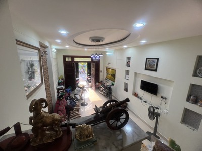 Chính chủ gửi bán nhà 4x20m, 3 tầng sân thượng, đối diện công viên cao lân   18 tỷ 1