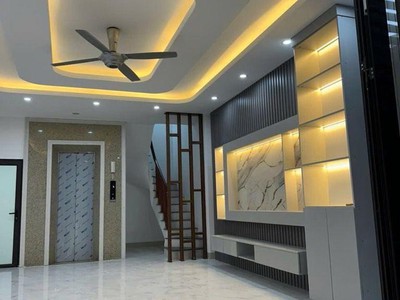Hà trì 5 tầng thang máy lô góc 45m2 chỉ 9 tỷ 1
