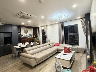 Chính chủ cần bán căn chung cư 121,5 m2 blue star - gia lâm, giá 9.8 tỷ, lh 0985865658 3