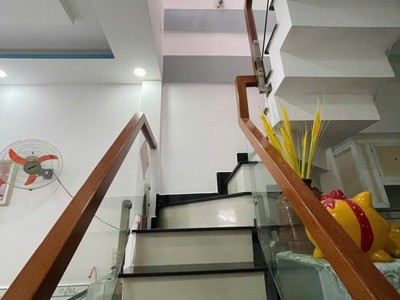 Bình tân giáp tân phú   hẻm ô tô taxi 4c  3tầng btct...