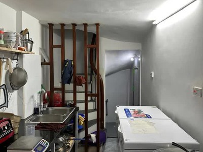 Bán nhà trại cá 17/20m2. 5 tầng. mặt tiền 2.3m. giá 5.6 tỷ hai bà trưng hà nội 2