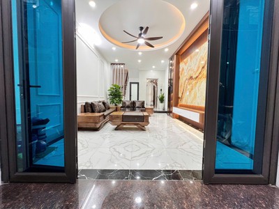 Nhà phố khương đình-40m 7tầng, thang máy-ngõ thông ô tô con đỗ cách 10m- nhỉnh 12 tỷ 3