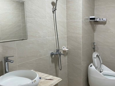 Cho thuê căn hộ tòa 5b đại học thương mại, phòng 505 tầng 5. 1