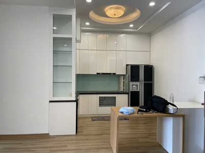 Cho thuê căn hộ tòa 5b đại học thương mại, phòng 505 tầng 5. 3