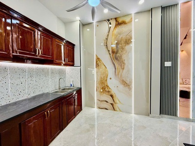 Nhà đẹp thạnh lộc 15, 3 lầu 4 phòng ngủ, giá rất yêu thương 2