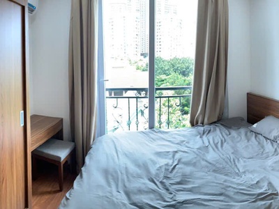 Chính chủ cho thuê ccmn 2 phòng ngủ vip full đồ,thang máy,trung tâm yên hòa. 3