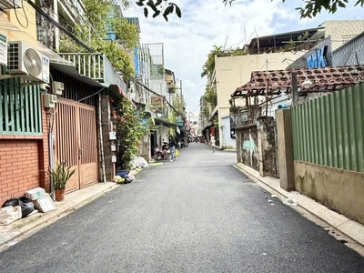 Bán nhà mặt tiền nguyễn trọng tuyển - giao lê văn sỹ, 4,3x16m, 3 tầng, 1 đời chủ, 11,2 tỷ. 0