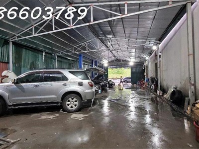 547m    mặt phố bát khối   mt 14m   1 tầng 3