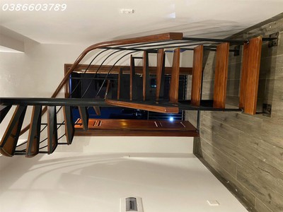 759m    tổ 4 cự khối   ngõ độc lập   mt 27m   2 tầng   giá  42 tỷ 0