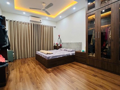 Bán nhà tân mai- hoàng mai, ô tô, lô góc, 40/42 m2, 4 tầng, mt 6 m, giá 11 tỷ. 2