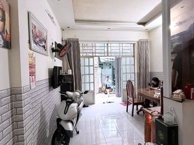 Nhà đẹp, 2 tầng - dt 40m2 - tân phú -  gần chợ tân hương   nhỉnh 4tỷ 0